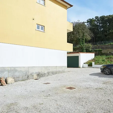 Sweet I - Free Parking Sintra